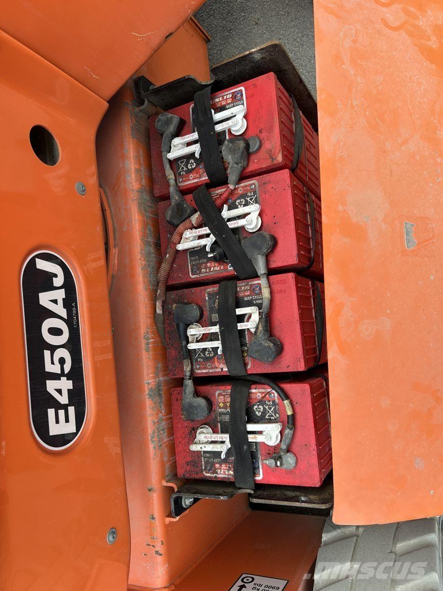 JLG E450AJ (2005) Gelenkteleskoparbeitsbühnen