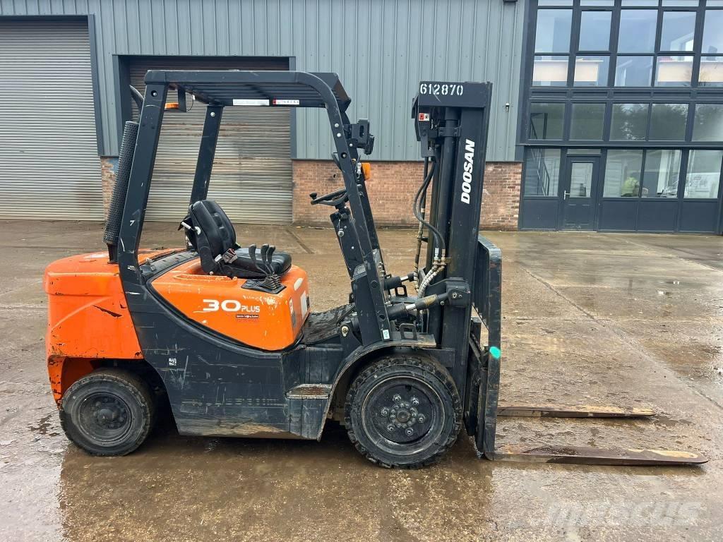 Doosan D 30 GP Diesel heftrucks