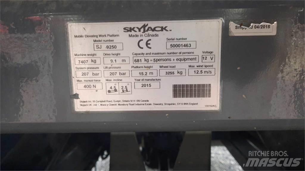 SkyJack 9250RT Scheren-Arbeitsbühnen