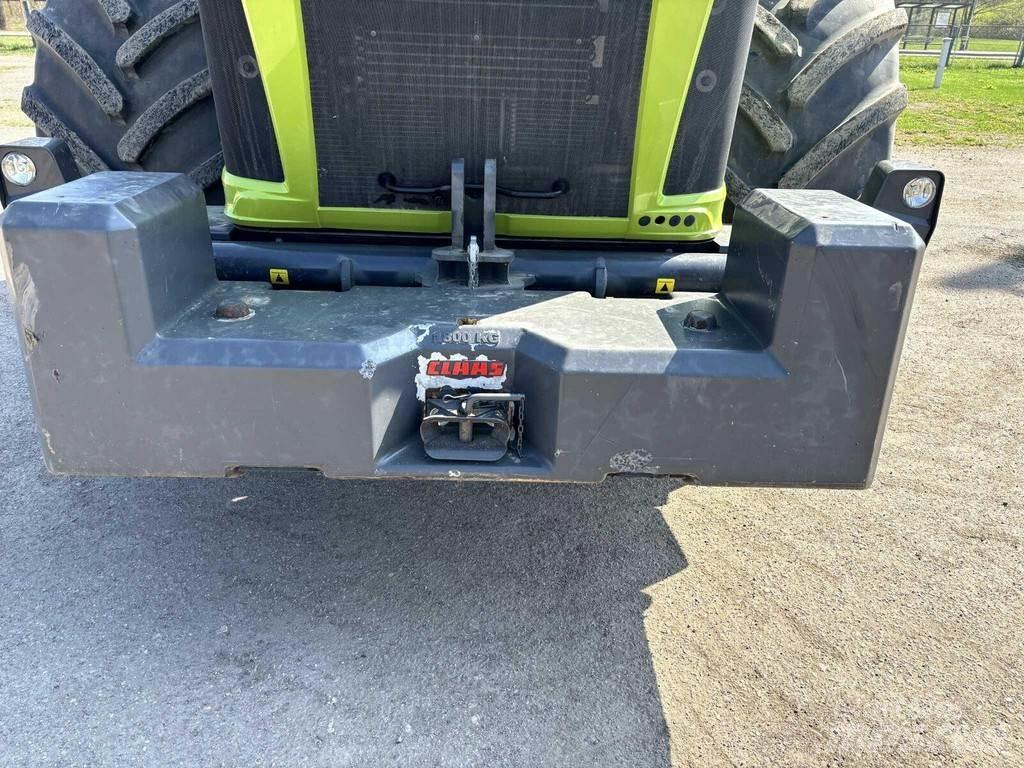 CLAAS Xerion 5000 Traktoren