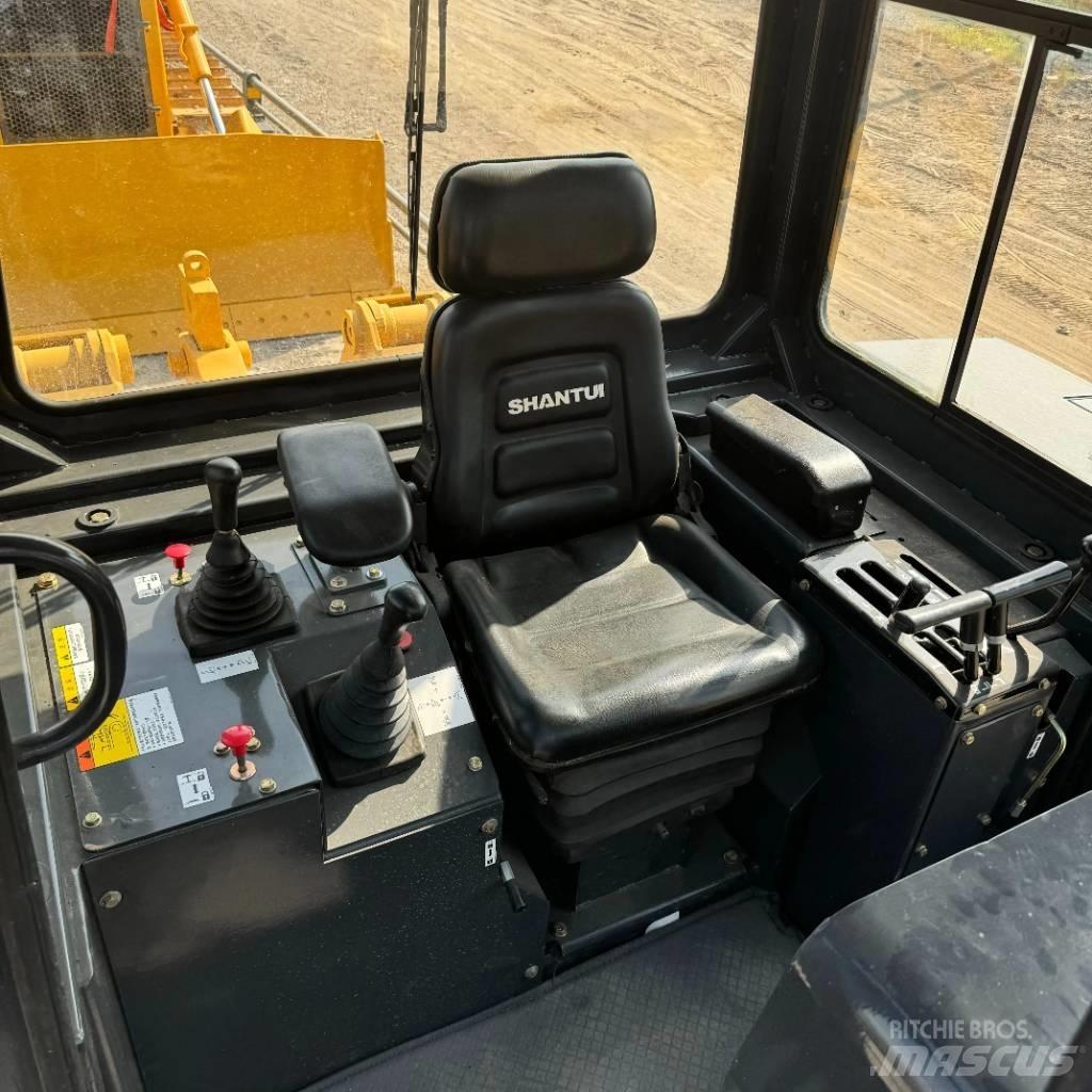 Shantui SD 22 Bulldozer