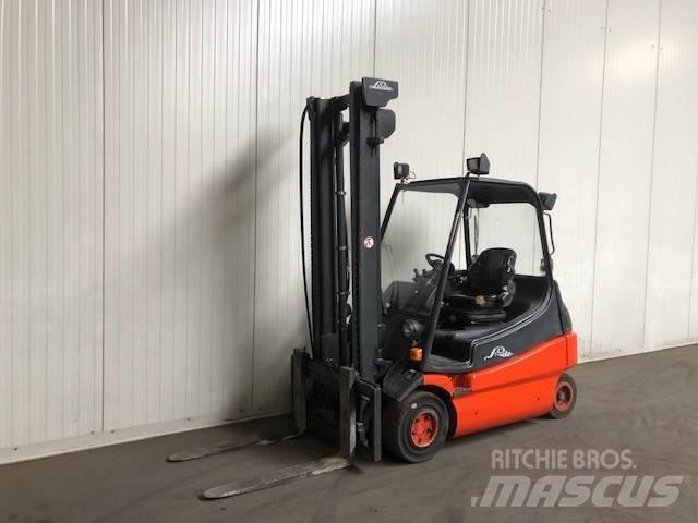 Linde E25-02 Elektrische heftrucks