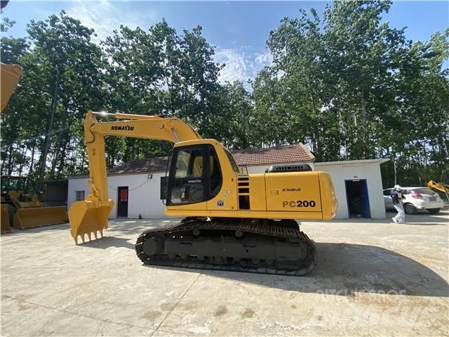 Komatsu PC200-6 Raupenbagger