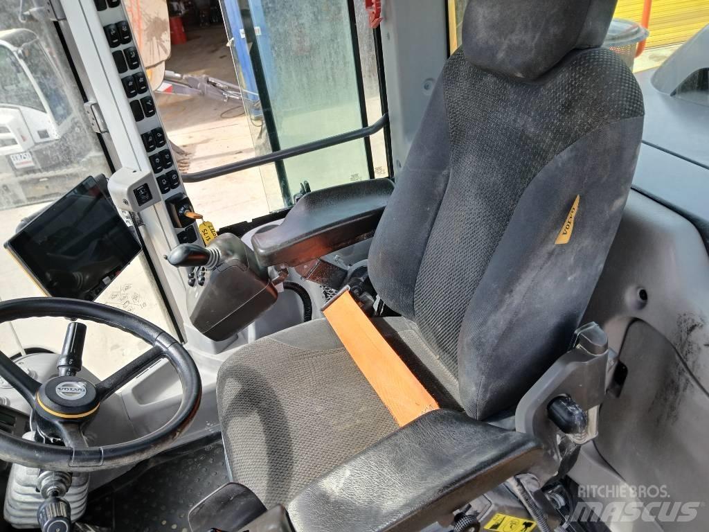 Volvo L 220 H Radlader