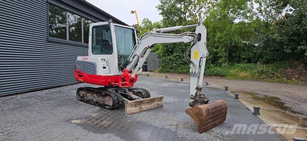 Takeuchi TB228 Minibagger < 7t