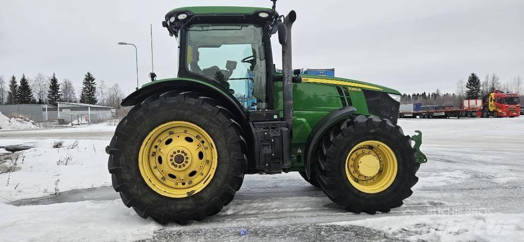John Deere 7230 R Traktoren