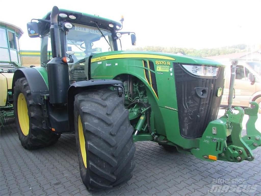 John Deere 8370R Traktoren