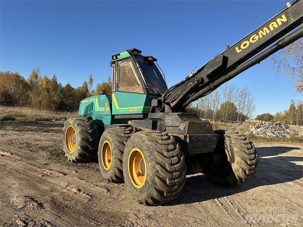 Logman 811H Harvester