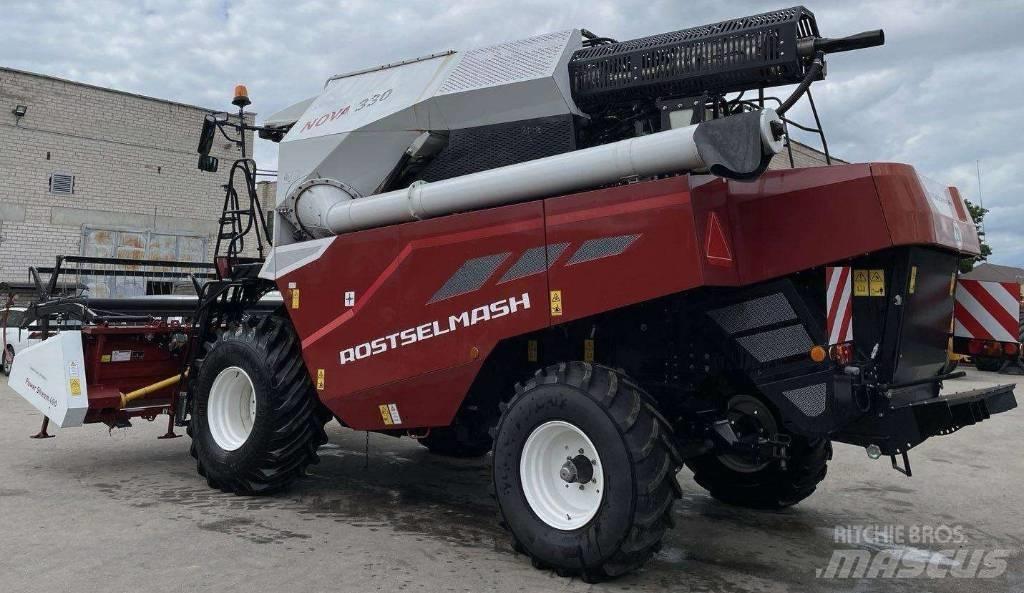 Rostselmash Nova 330 Mähdrescher