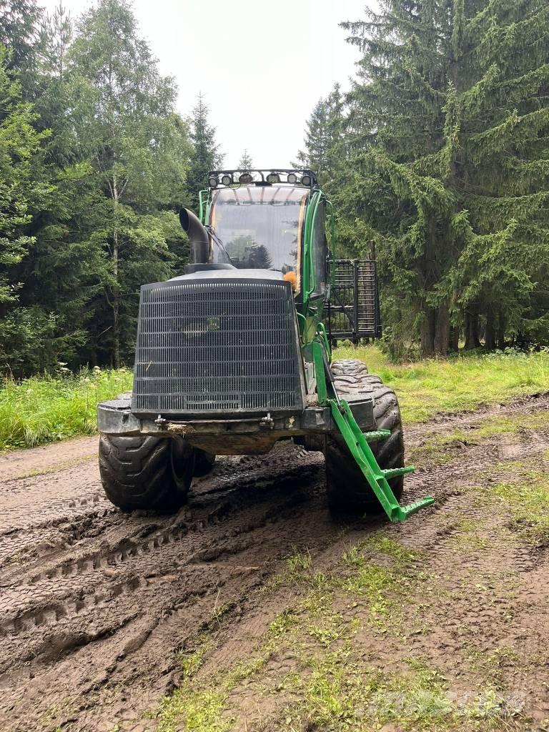 John Deere 1510 E Forwarder