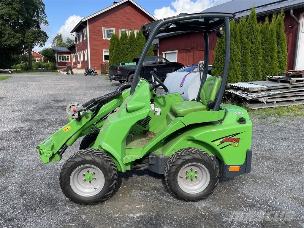 Avant M420 Minilader
