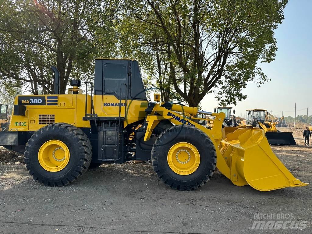 Komatsu WA 380 Radlader
