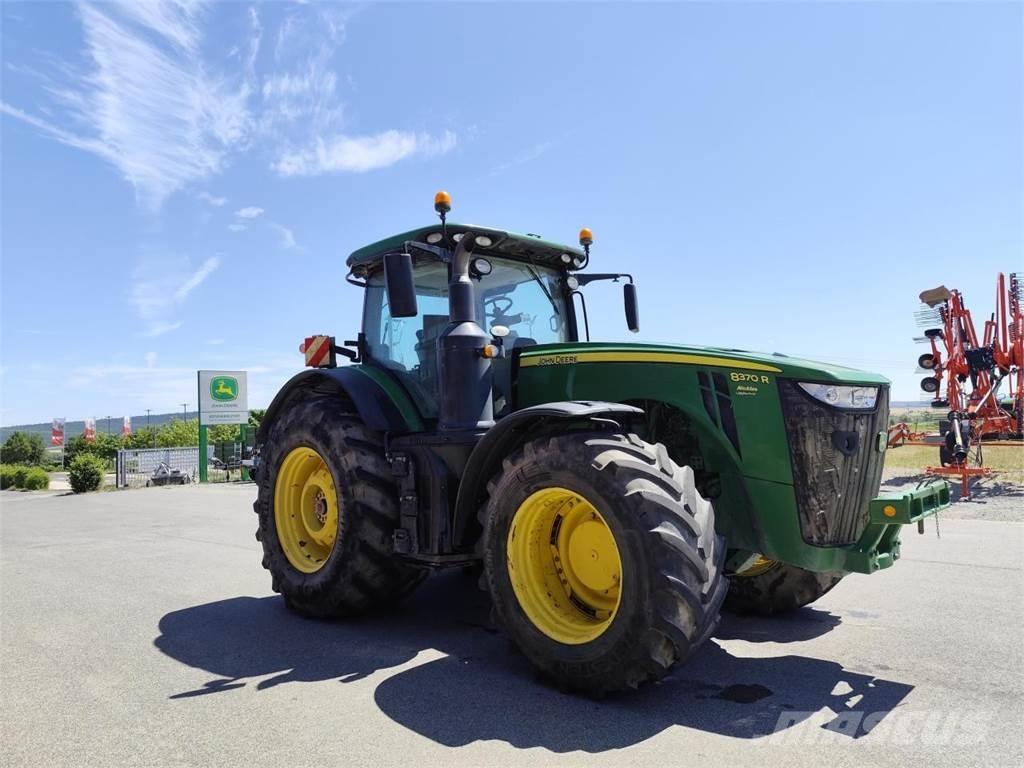 John Deere 8370R Traktoren