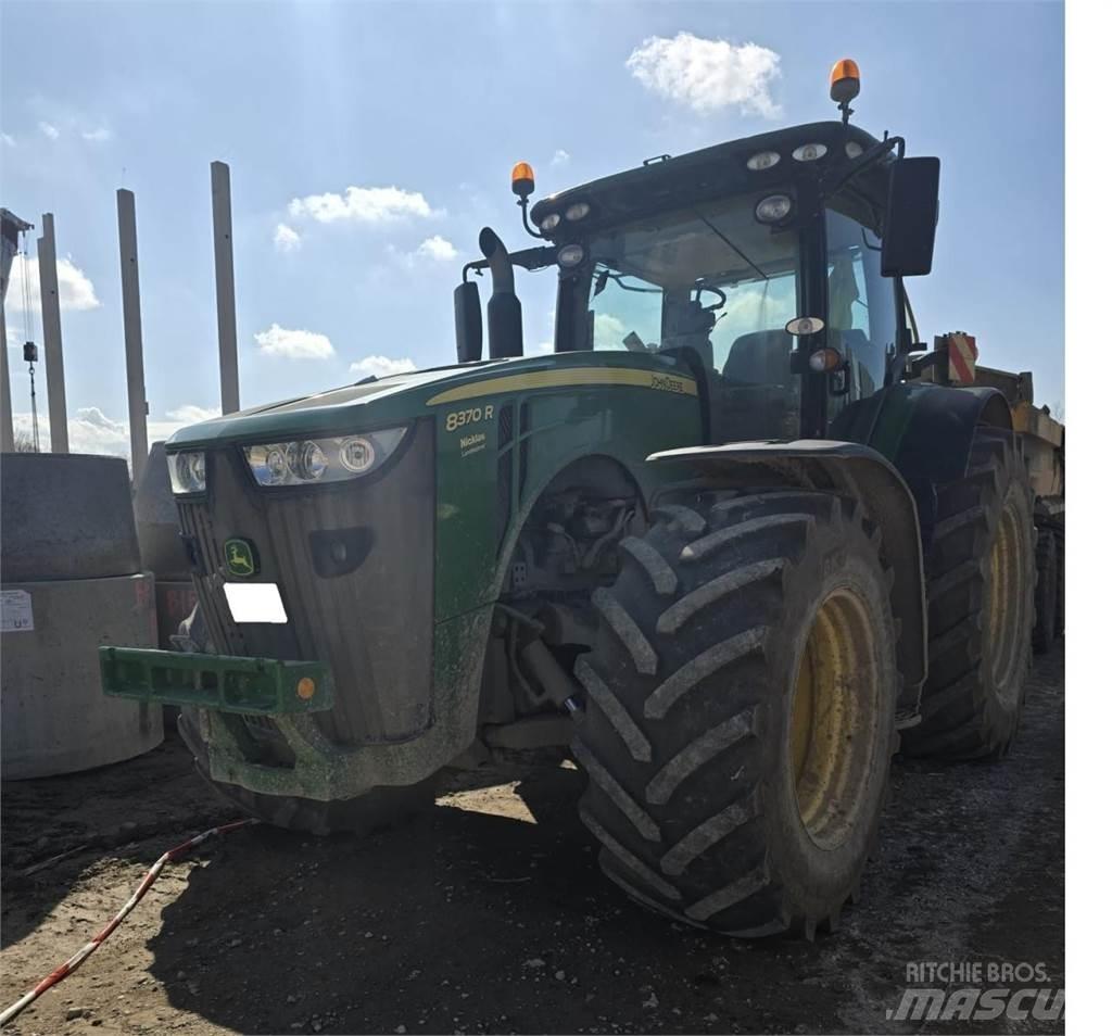 John Deere 8370R Traktoren