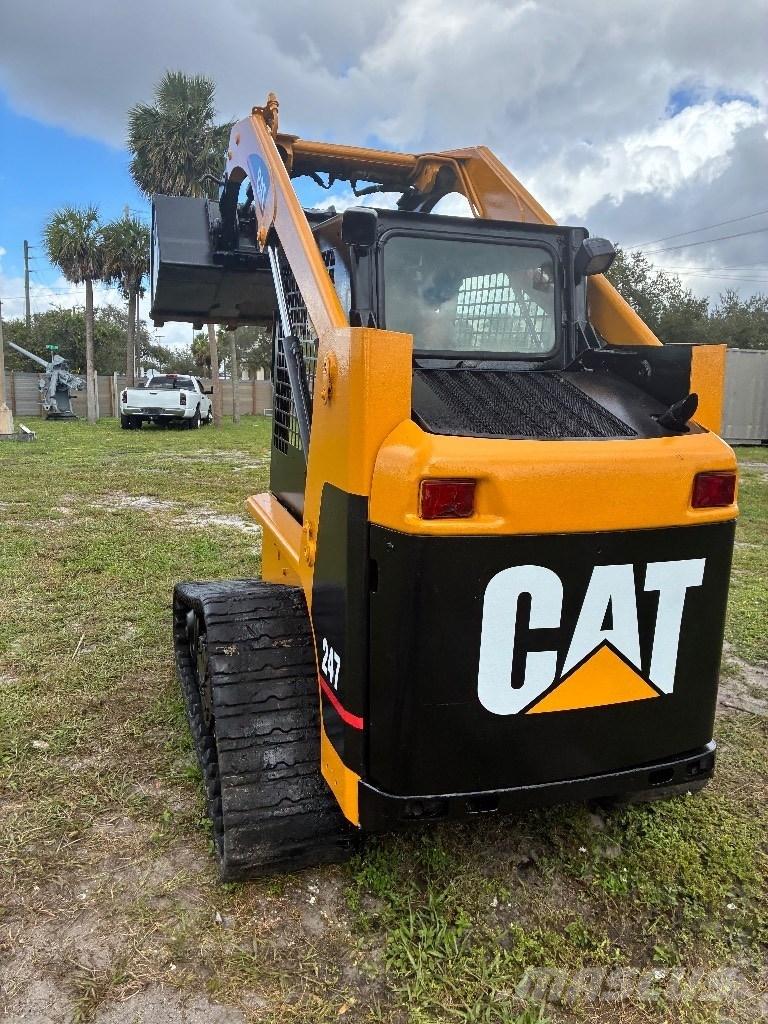 CAT 247 Kompaktlader