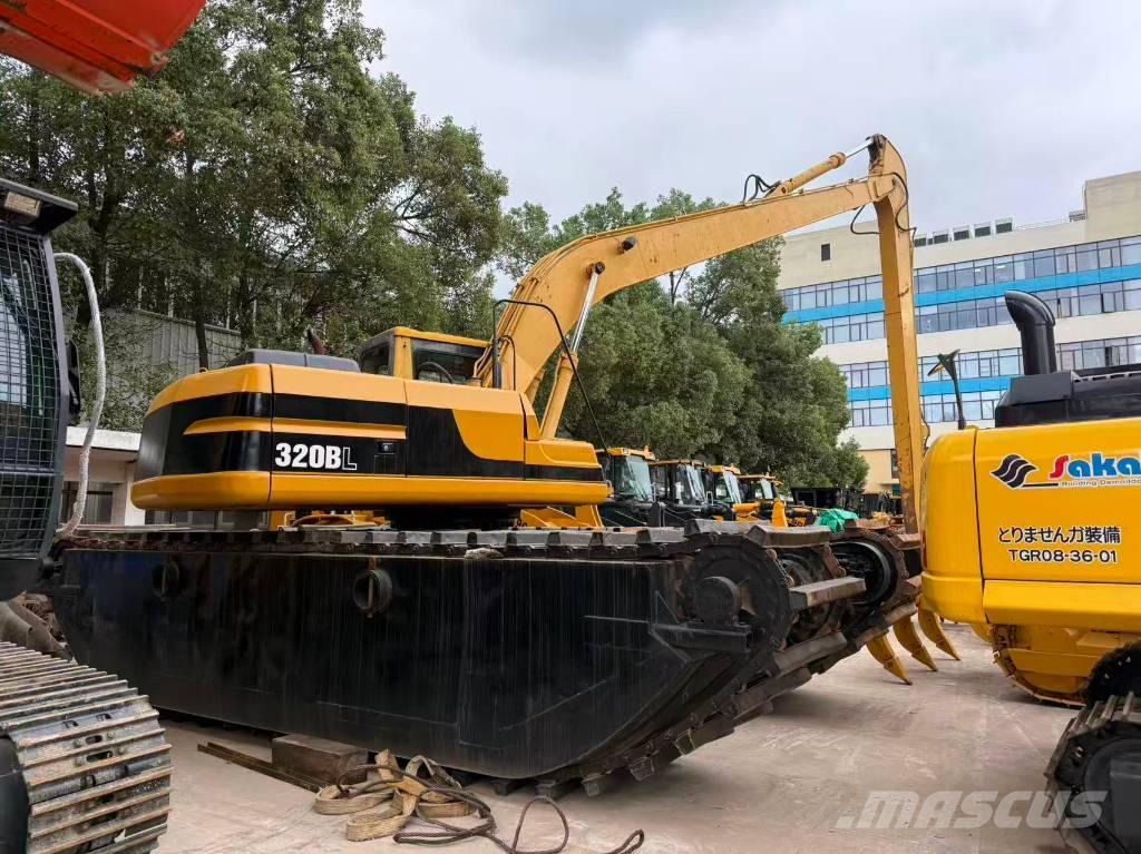 CAT 320BL Amphibienbagger