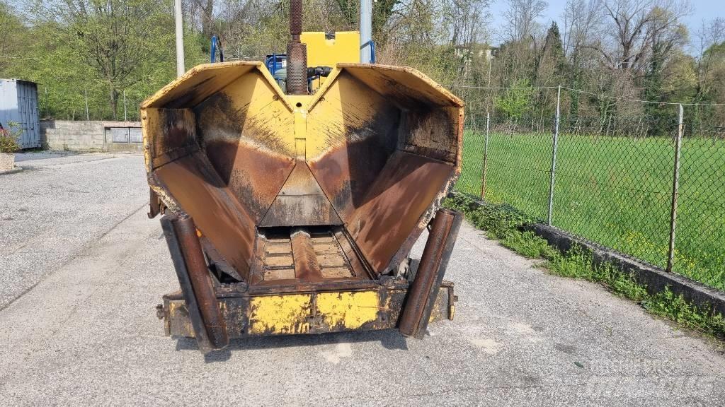 Marini MF 322 Strassenfertiger