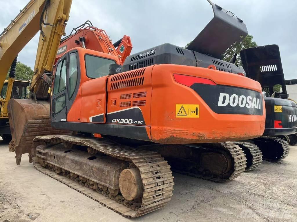 Doosan DX300LC-9C Raupenbagger