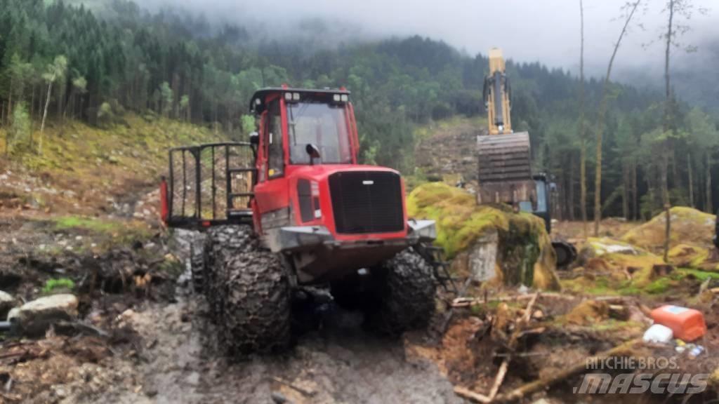 Komatsu 895 Forwarder