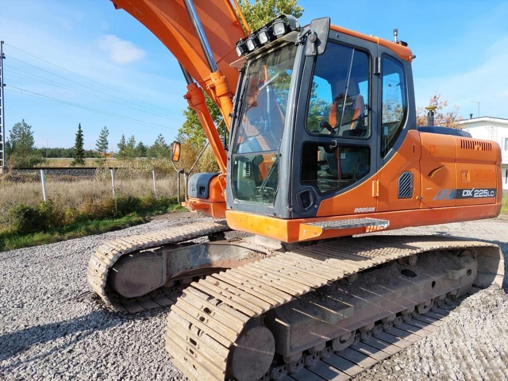Doosan DX 225 LC Raupenbagger