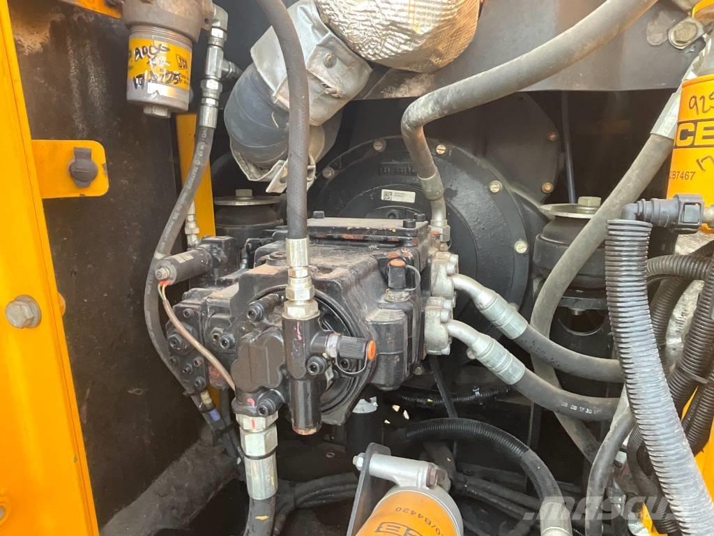 JCB JS 130 LC 4F Raupenbagger