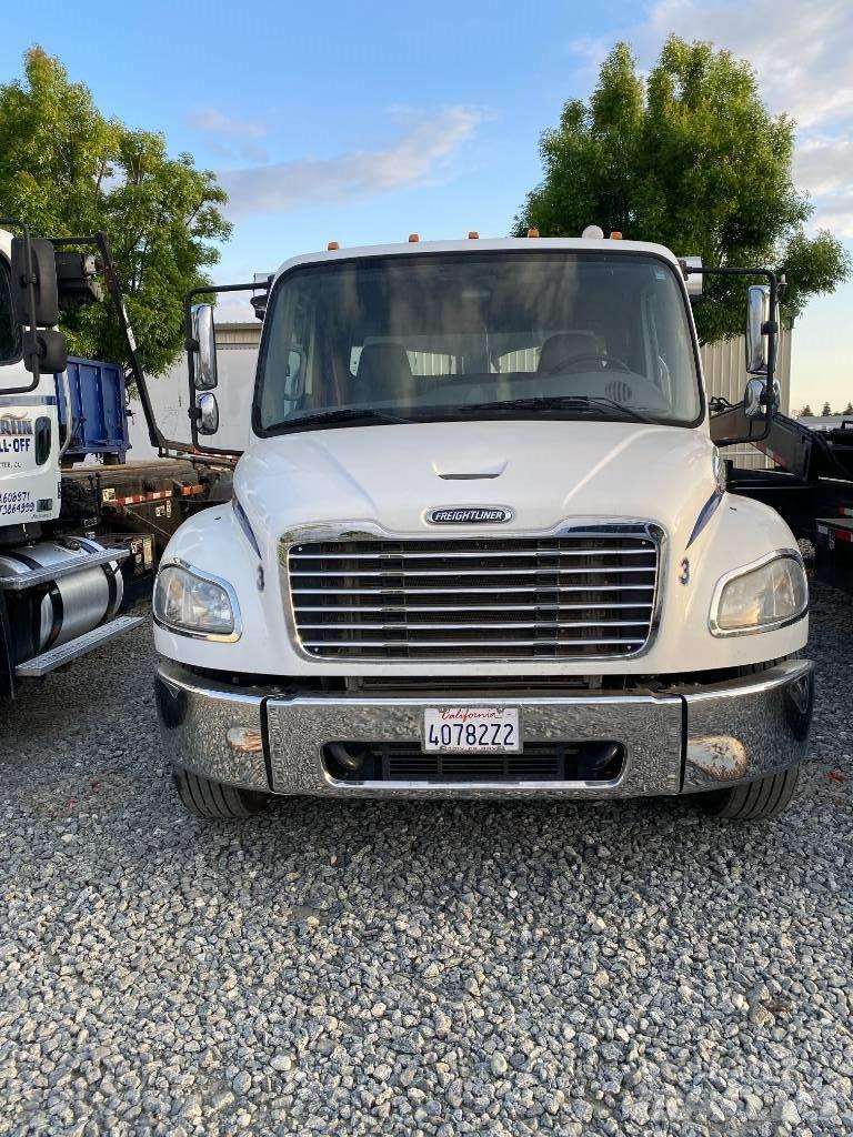 Freightliner CB Absetzkipper