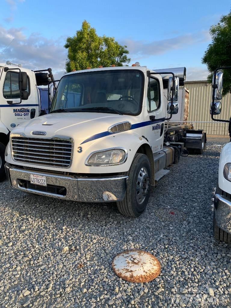 Freightliner CB Absetzkipper