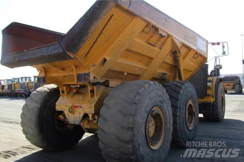 Bell B40D Dumper - Knickgelenk