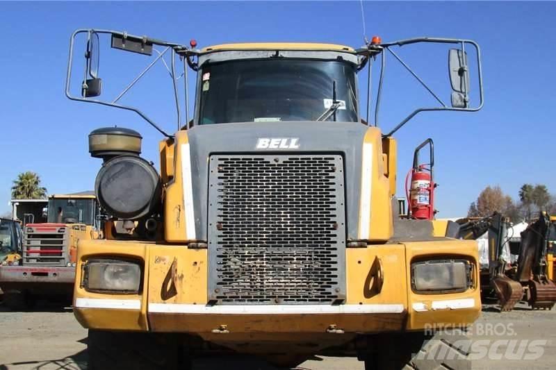 Bell B40D Dumper - Knickgelenk