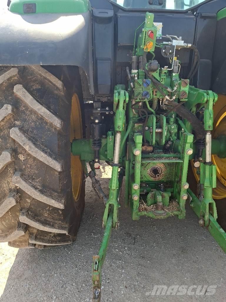 John Deere 6110M Traktoren
