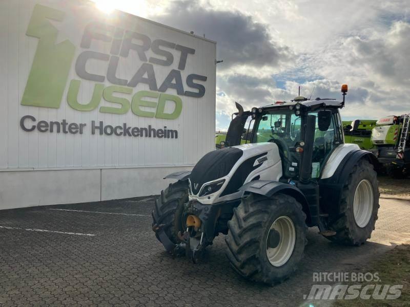 Valtra T 174e Traktoren