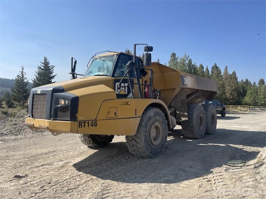 CAT 740B Dumper - Knickgelenk