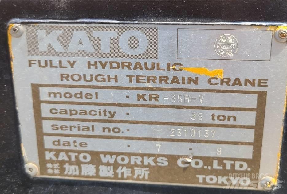 Kato KR35H-V Ruwterrein kranen