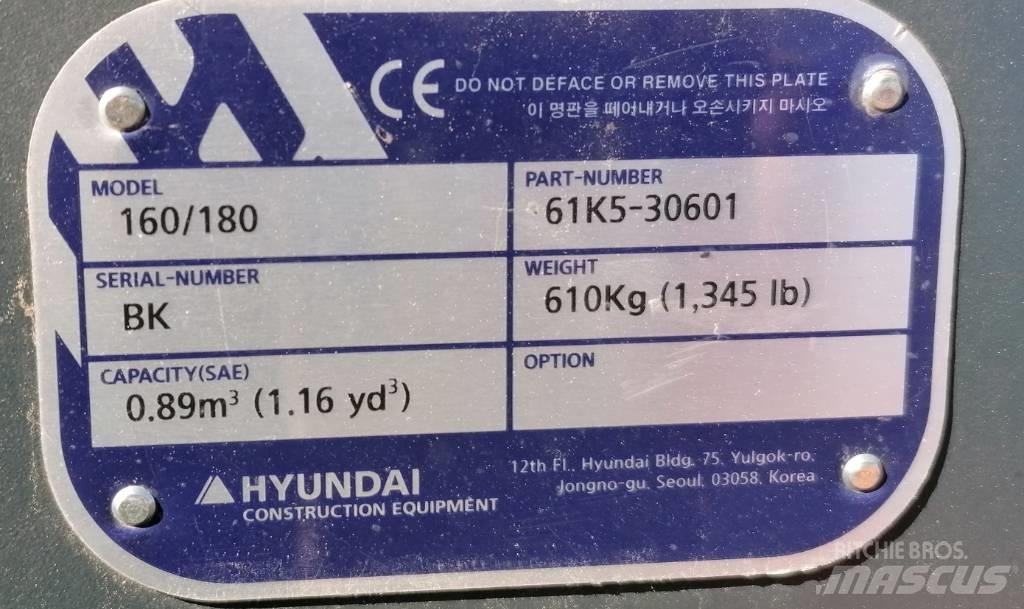 Hyundai 0.89m3_HX180 Schaufeln