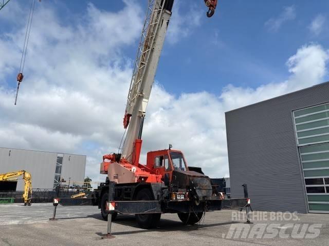 Tadano TR 300 EX Ruwterrein kranen