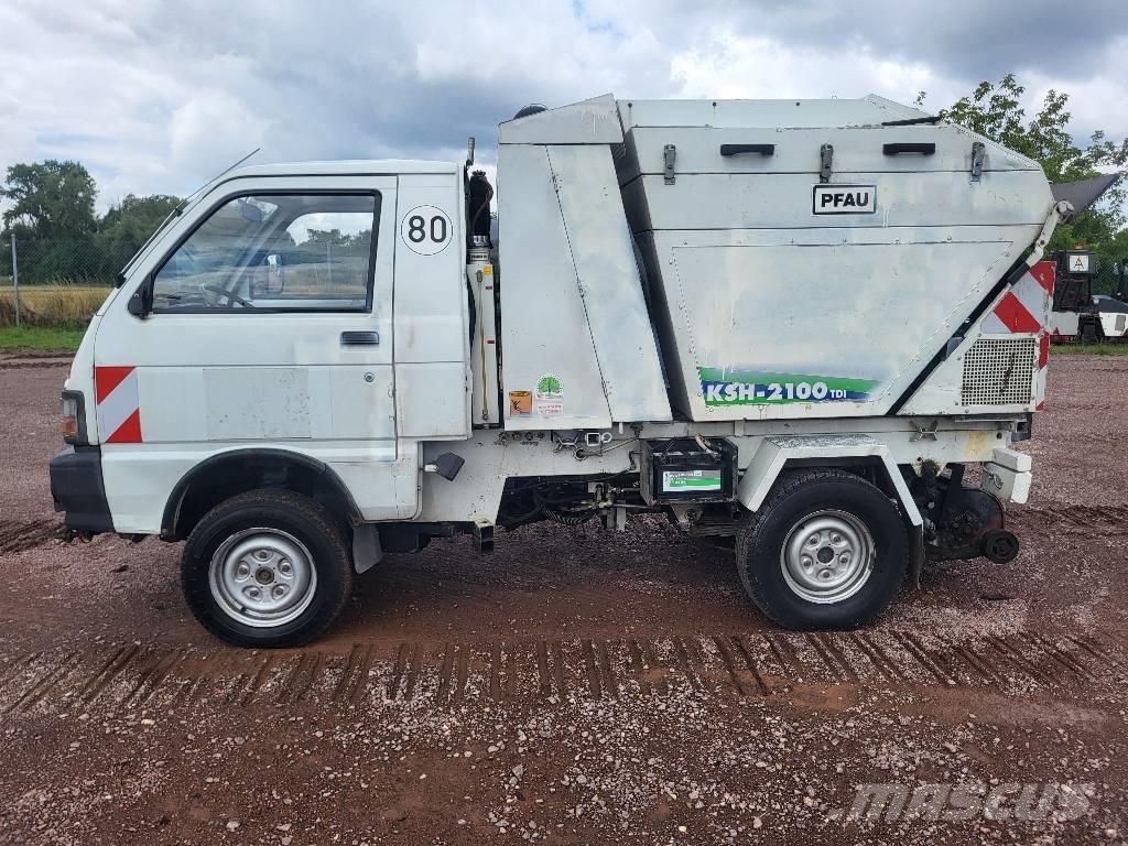 Pfau Springe Kehrmaschine