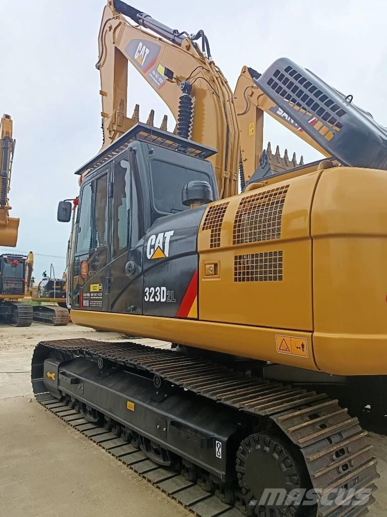 CAT 323 D L Raupenbagger