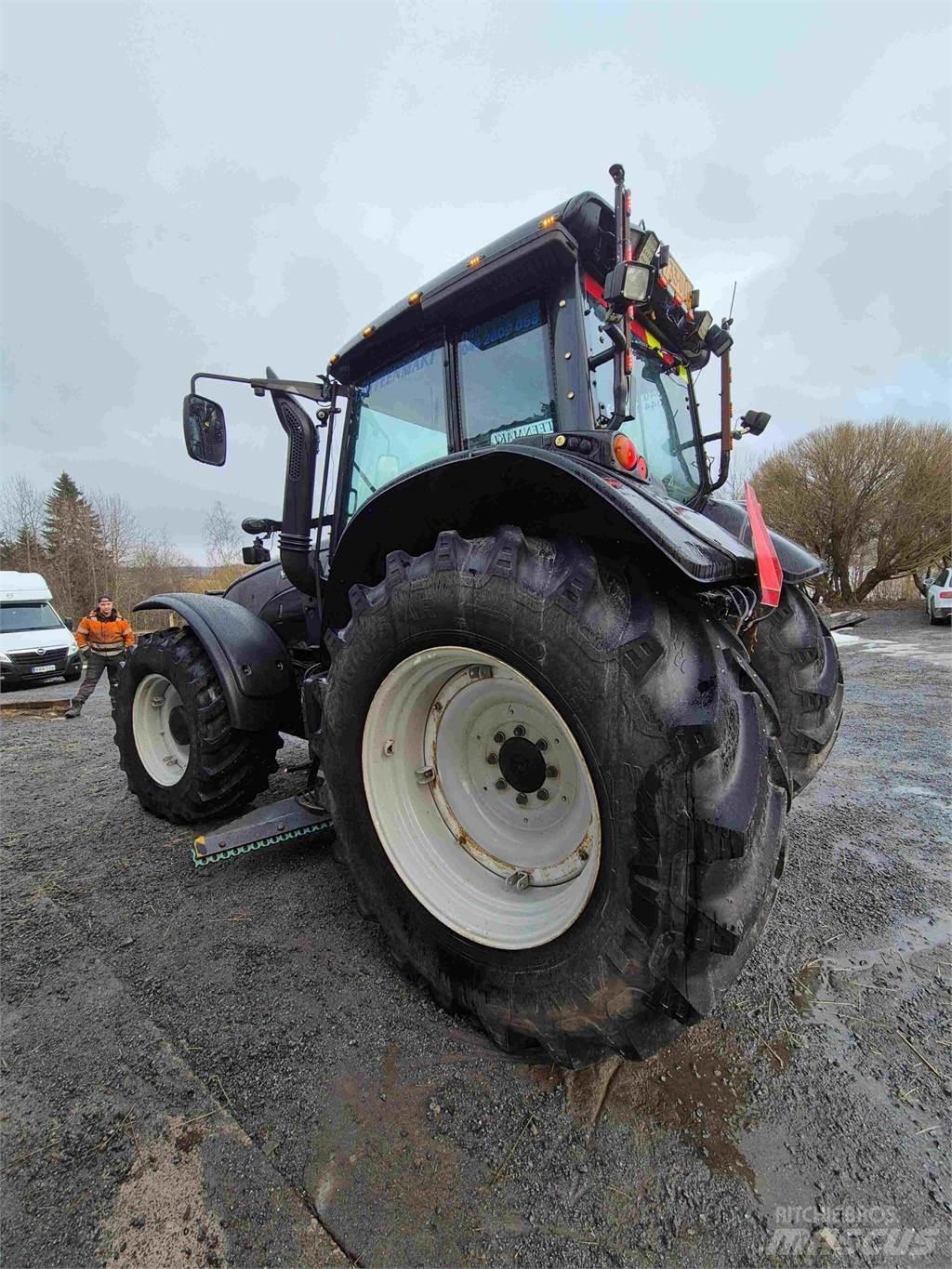 Valtra T191LS Traktoren