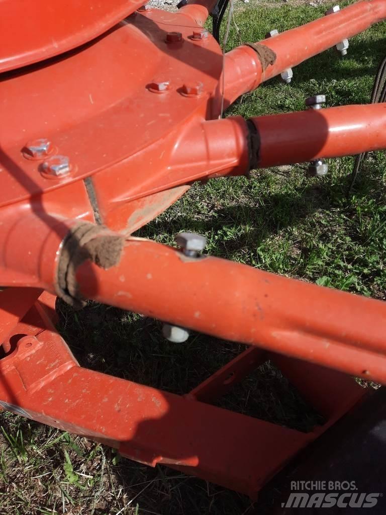 Kuhn GA6632 Schwader