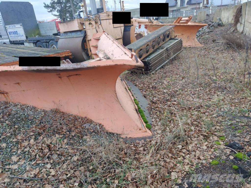 Unimog pług ciężki Schneeschilde und -pflüge
