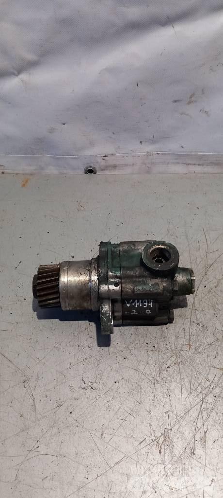 Volvo FH 12    2105480 Hydraulik