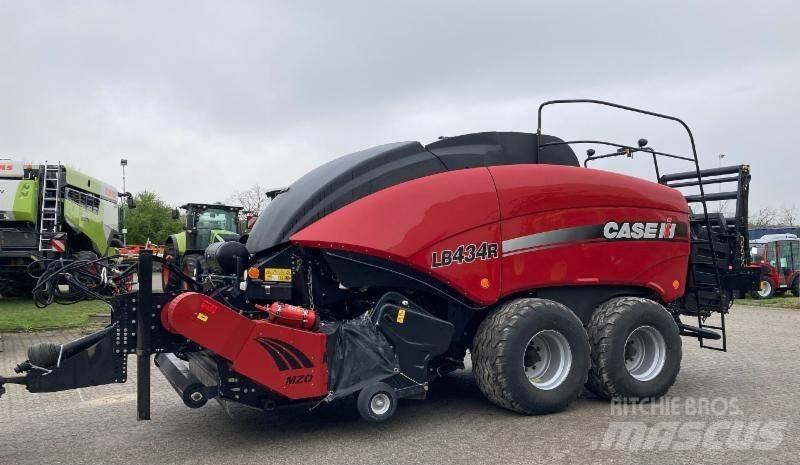 Case IH LB434R Quaderpressen
