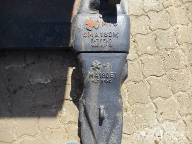 Klepp Mek 4400 Liter Schaufeln