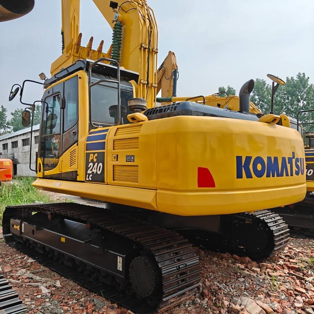 Komatsu 240-8 Raupenbagger