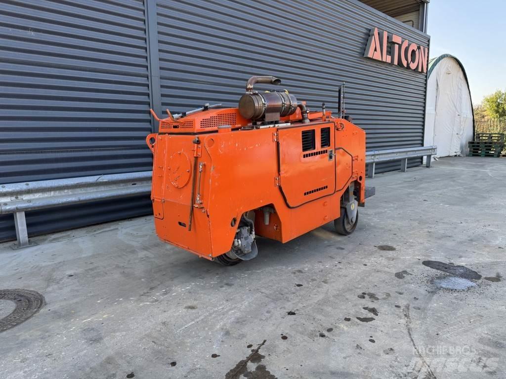 Wirtgen W 350 Asphaltfräsen