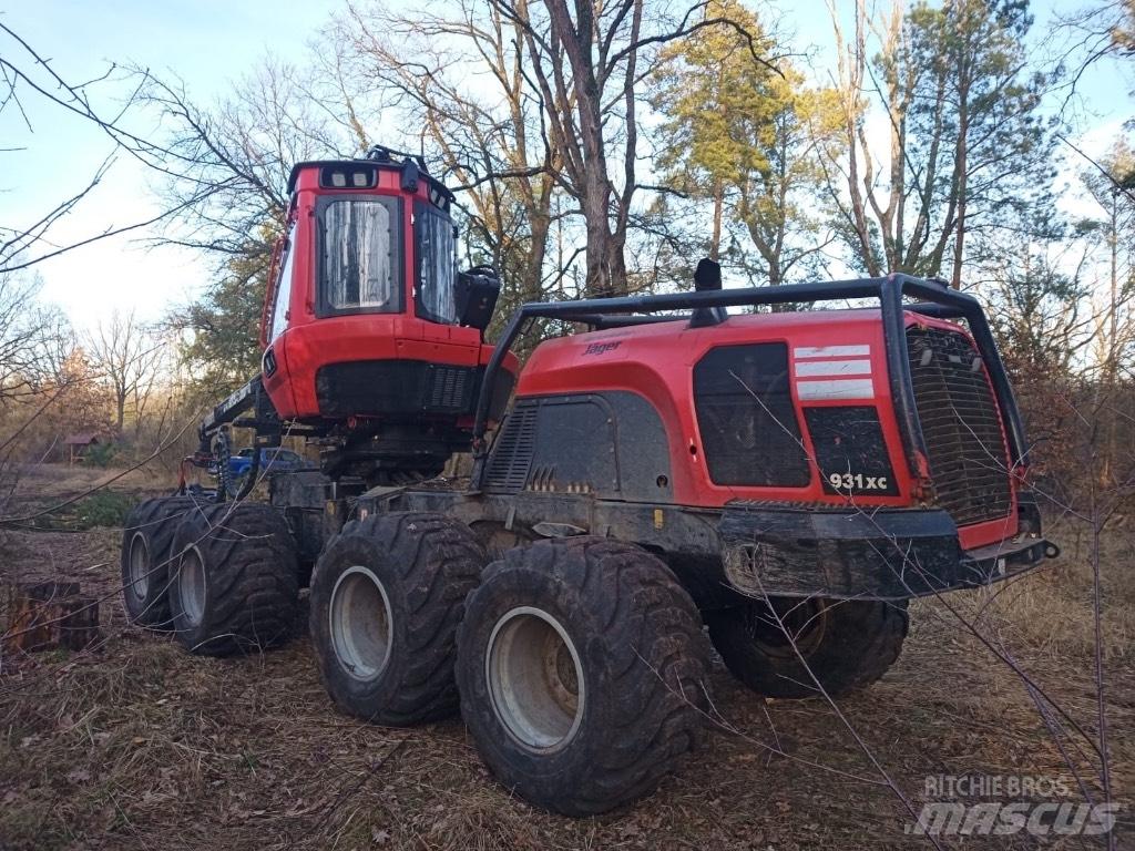 Komatsu 931 XC Harvester