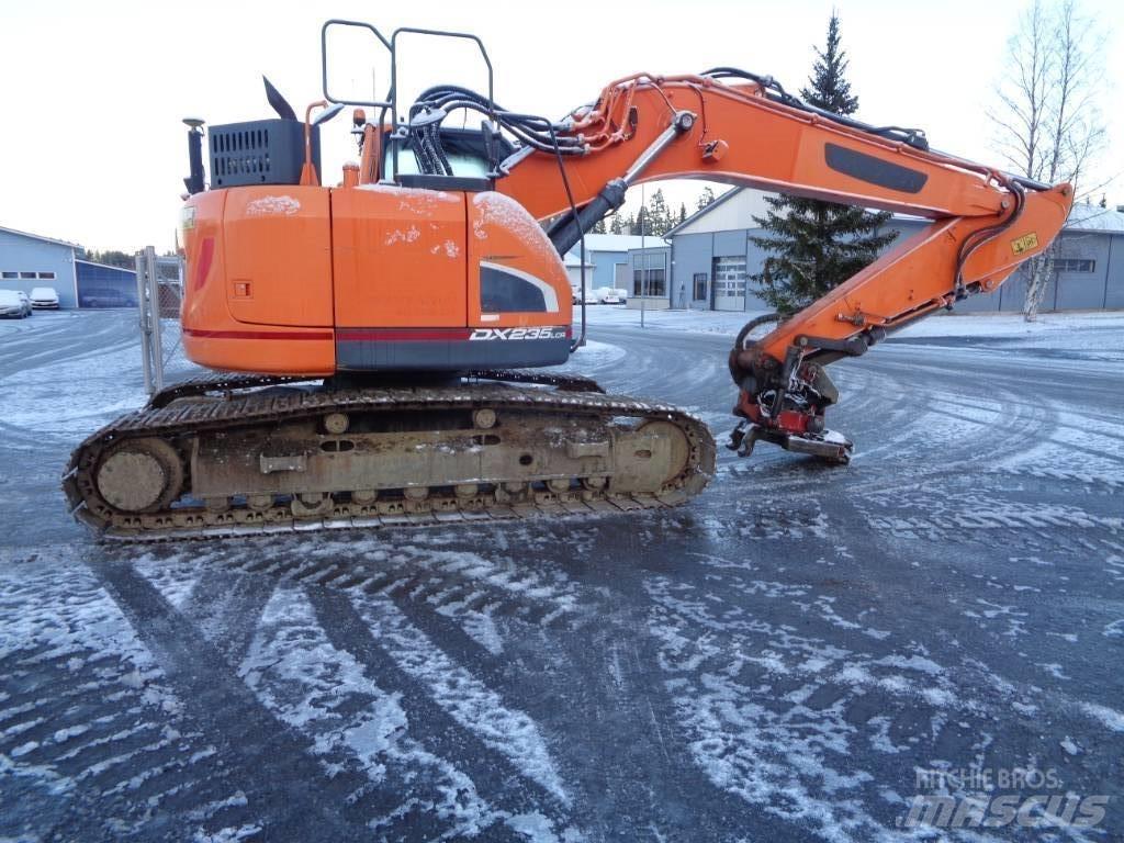 Doosan DX 235 Raupenbagger