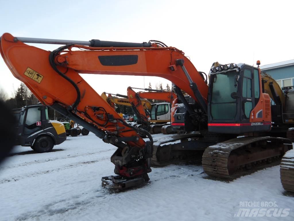 Doosan DX 235 Raupenbagger