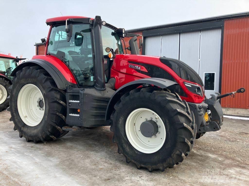 Valtra T234D Traktoren