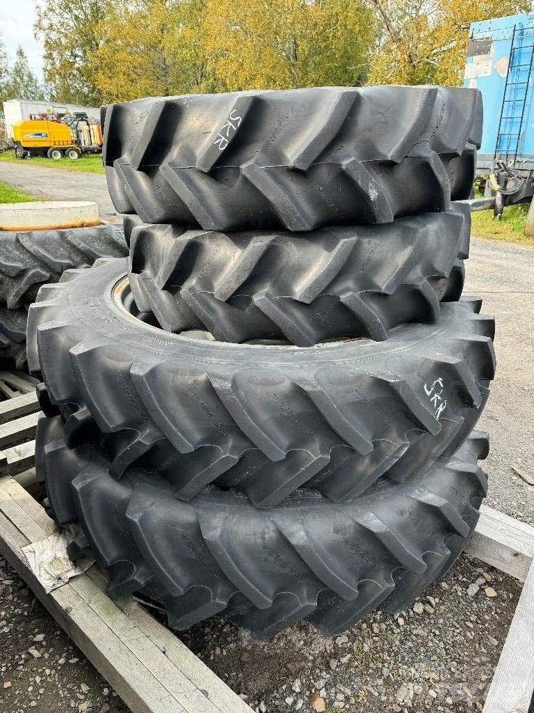 Goodyear 13.6R38 Reifen